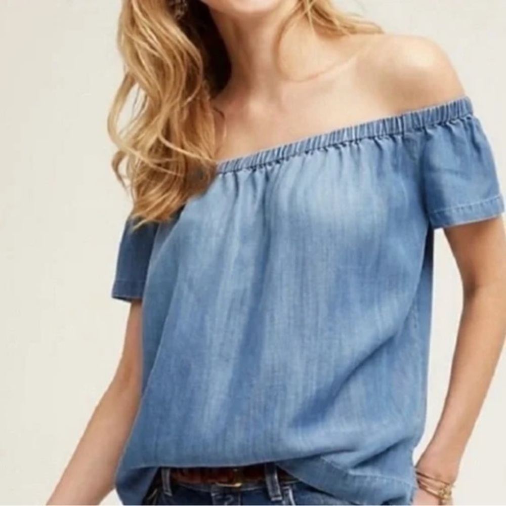 Anthropologie Cloth & Stone Blue Chambray Denim Off Shoulder Short Sleeve Top